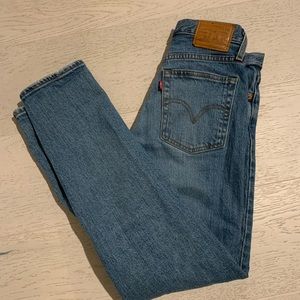 LEVI’S WEDGIE FIT JEAN